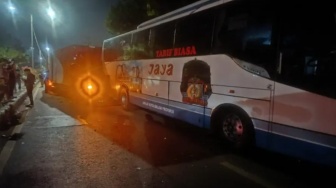 Kecelakaan Beruntun di Madiun: Rem Mendadak Bus Jaya Jadi Mimpi Buruk Truk J&T