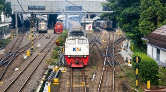 Kereta Api Bukan Dapur Berjalan! Alasan Logis Mengapa Stopkontak KAI Haram untuk Rice Cooker