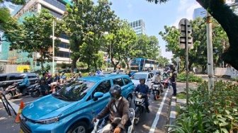 Jalan Kebon Sirih Menyempit Jadi Dua Lajur, Kemacetan Mengular Hampir 1 Kilometer