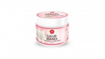 3 Body Scrub Lokal yang Ampuh Menghilangkan Daki Sesuai Review Pembeli