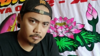 Rahasia di Balik Desain Spanduk Pecel Lele: Kenapa Warna-Warninya Selalu Sama?