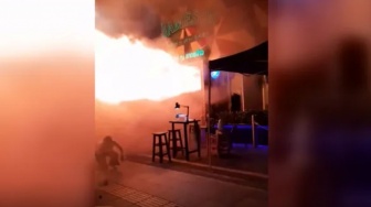27 Orang Tewas dalam Kebakaran Maut Pub Na Ladprao Bangkok, Termasuk Personel Band