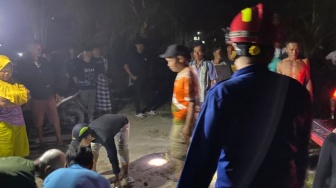 Cinta Sejati Hingga Ajal Menjemput: Pasutri Lansia Tewas Berpelukan dalam Kebakaran di Way Panji