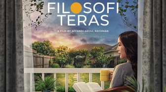 Film Filosofi Teras Siap Mengajarkan Stoikisme Melalui Drama Keluarga yang Menguras Air Mata