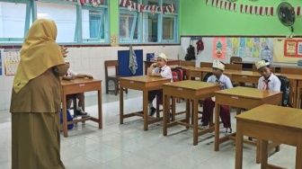 SDN Tegalayu Kota Solo Hanya Ada 5 Siswa Baru, Orang Tua Tak Khawatir, Wali Kelas Sempat Down