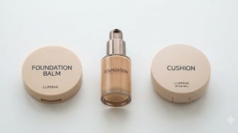 Foundation Balm, Foundation, dan Cushion Bedanya Apa? Cek Kelebihan Masing-Masing