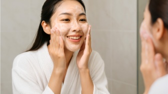 4 Cleanser Vitamin C Andalan Atasi Wajah Kusam Auto Cerah dan Segar Kembali