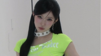4 Inspirasi OOTD Y2K Summer Style ala Asa BABYMONSTER yang Playful Abis!