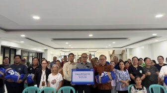 BRI Peduli Salurkan Ratusan Paket Sembako Lewat Gereja di Sulawesi Utara