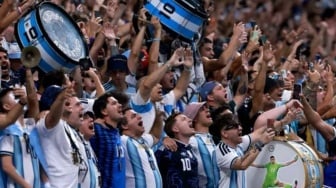 Panas! Teror Suara Suporter Argentina Tenggelamkan Lagu Kebangsaan Inggris