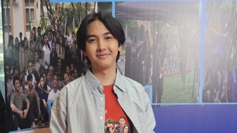 Sinopsis Film Takkan Kubiarkan Kau Menangis, Saat Ari Irham Merasa Tak Pernah Cukup di Mata sang Ibu