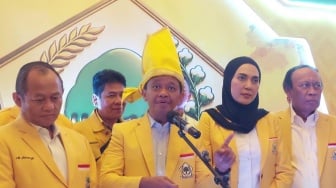 Bahlil soal Antrean BBM di Sumatera: Bukan Minyak Habis, tapi Sopir Tangki Mogok