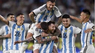 Mengapa Saya Tetap Mendukung Argentina dari Era Maradona hingga Messi