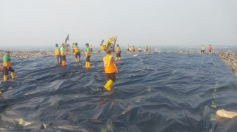 Hindari Bau dan Air Lindi, Area Sampah Terbuka di Bantargebang Mulai Ditutup