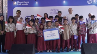 Cara Unik BRI Peduli Tanamkan Budaya Menabung pada Siswa SD di Bandung