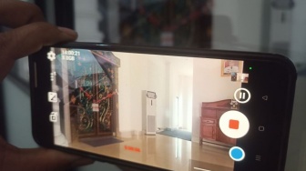 Usai Nobar Final Pildun, Ruangan Bupati Lombok Barat Disegel KPK, Keberadaan Bupati Jadi Misteri
