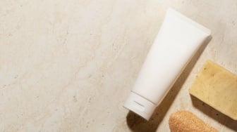 Perbedaan Facial Wash dengan Facial Foam, Mana yang Paling Cocok untuk Tipe Kulitmu?