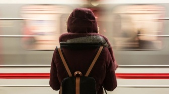 Kursi Prioritas Bukan Hadiah, Stasiun Cikoko Bukti Integrasi Itu Mungkin