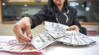 Rupiah Berbalik Melemah pada Kamis Sore, Harga Minyak Jadi Biang Kerok
