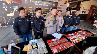 Bawa Modal Rp800 Juta Demi 1 Kg Sabu, Pengedar Asal Gunung Batu Diringkus Polres Cimahi