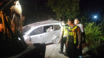 Maut di Tikungan Gelap: Avanza Terjun 25 Meter ke Jurang Segulung, Satu Nyawa Melayang