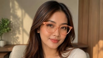 Kacamata Warna Peach Cocok untuk Kulit Apa? Awas, Salah Pakai Bikin Muka Kusam