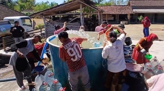 Air Makin Langka, Warga Sukoharjo Terpaksa Mandi Sehari Sekali demi Berhemat