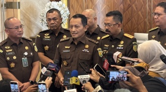 Dipanggil Penyidik Soal Emas 74 Kg, Febrie Adriansyah Belum Muncul di Gedung Bundar