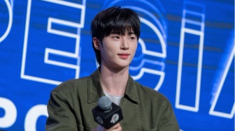 Mulai Rp 1,15 Juta! Intip Harga Tiket Fanmeeting Byeon Woo Seok di Jakarta