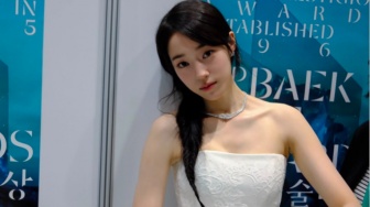 Dari Casual sampai Formal, 4 Ide Outfit Minimalist Classy ala Roh Yoon Seo