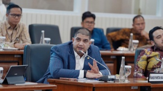 DPR Minta Kemenhut Jadi Penggerak Utama Penanganan Karhutla: Warga Tidak Bisa Terus Menunggu!