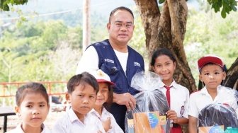 Hari Anak Nasional: Perjuangan Veronika Reni dan Dukungan PNM Mekaar Wujudkan Prestasi Sang Anak
