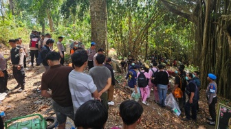 Polisi Bongkar Makam Terduga Pencuri Ayam yang Tewas Dikeroyok Massa