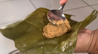 Di Balik Manisnya Kue Pais, Ada Kisah Ketangguhan Masyarakat Adat Tidung yang Ingin Tetap Hidup?