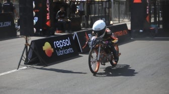 Teknologi Balap Moto2 Gebrak Lintasan Black Drag Bike di Kanjuruhan