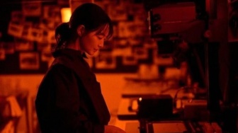 Review Film The Eyes (2026), Kupas Akting Shin Min-ah Jadi 2 Karakter