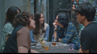 Special Clip 'Dan Bandung': Romansa Basil-Elma dan Syahdunya Kota Kembang