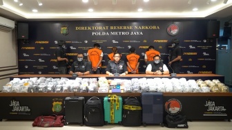 Paperbag hingga Koper, Begini Cara Sindikat Internasional Sembunyikan 8.698 Etomidate di Jakarta
