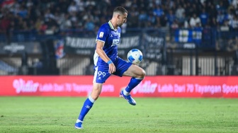 Balsa Sekulic Terpukau Atmosfer Bobotoh, Siap Kejar Gol Perdana Bersama Persib