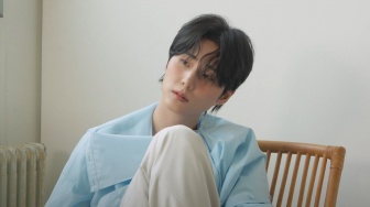 Young K Temukan Kedamaian dalam Kesendirian di Lagu Comeback Shut the Door