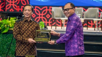 PT Kereta Api Indonesia (Persero) menandatangani Nota Kesepahaman dengan Badan Riset dan Inovasi Nasional (BRIN) dalam kegiatan BRIN Goes to Industry 5 di Auditorium Soemitro Djojohadikusumo, Jakarta, Selasa (28/7/2026). [Handout]