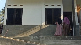 Pengintai Misterius dan CCTV Mendadak, Kejanggalan di Rumah Sutrimo