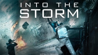 Into the Storm Malam Ini: Ketika Amukan Alam Menjadi Tontonan Visual yang Menegangkan