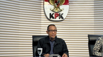 Bupati Pemalang Anom Widiyantoro Diduga Peras ASN Demi Urus Perkara di KPK