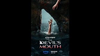 Review Film The Devil's Mouth: Teror Hiu Ganas di Gua Bawah Air Thailand!
