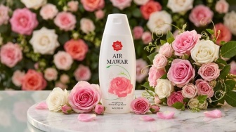 Air Mawar Viva Bisa Mencerahkan Wajah? Cek Klaimnya dan Review Pengguna