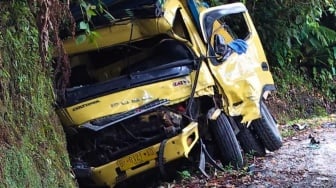 Kecelakaan Beruntun di Pasaman, Dua Penumpang Luka-luka dan Sejumlah Kendaraan Rusak