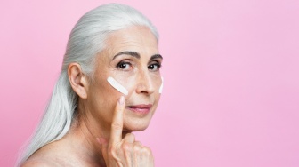 Sunscreen Apa yang Bagus untuk Menghilangkan Flek Hitam di Wajah? Ini 3 Rekomendasi sesuai Review