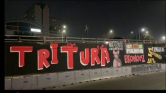 Baru Sehari Dibuat, Mural 'Tritura Baru' Mahasiswa Trisakti Dicat Hitam Petugas