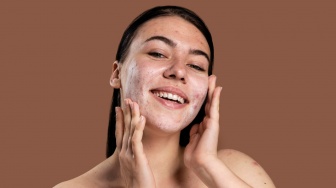 7 Sabun Cuci Muka Salicylic Acid untuk Jerawat dan Komedo, Mulai Rp20 Ribuan